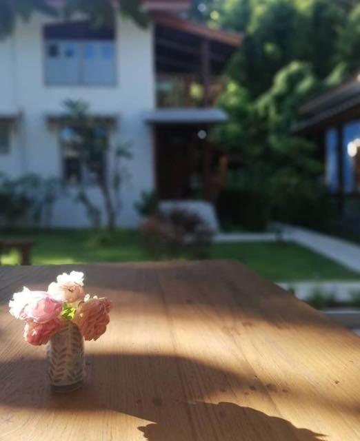 Paiyannoi Guesthome Chiang Mai Exteriör bild