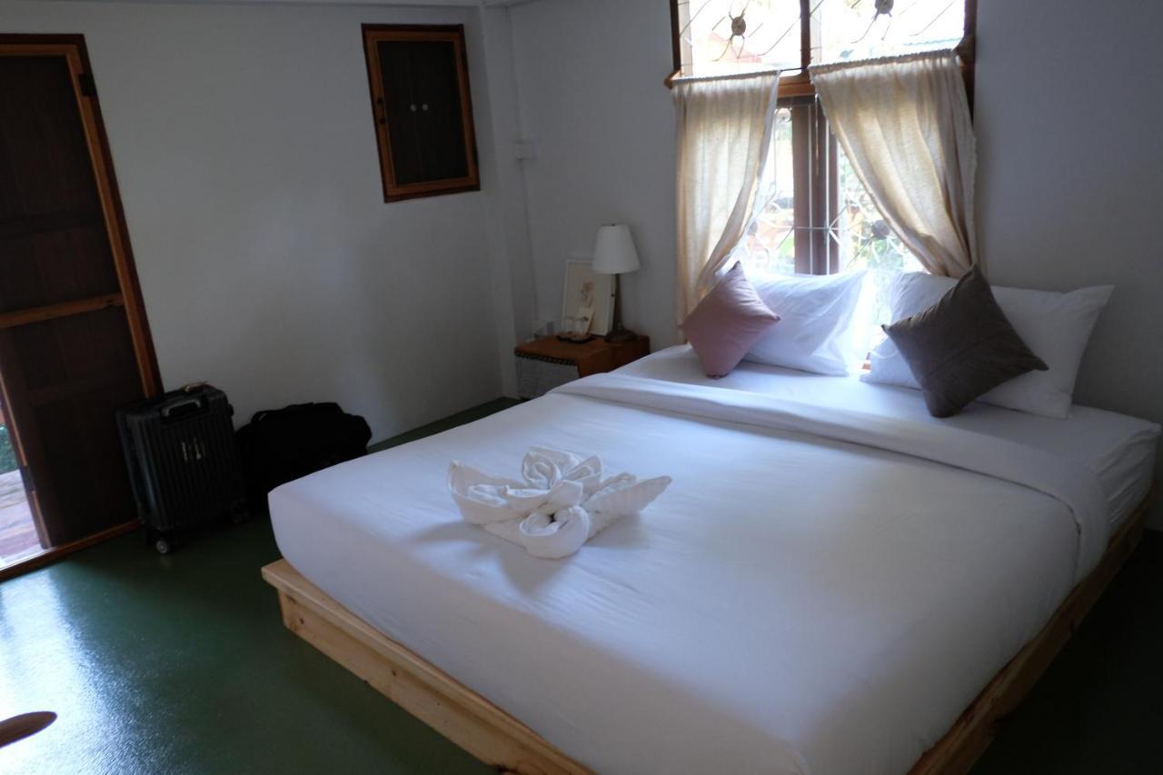 Paiyannoi Guesthome Chiang Mai Exteriör bild
