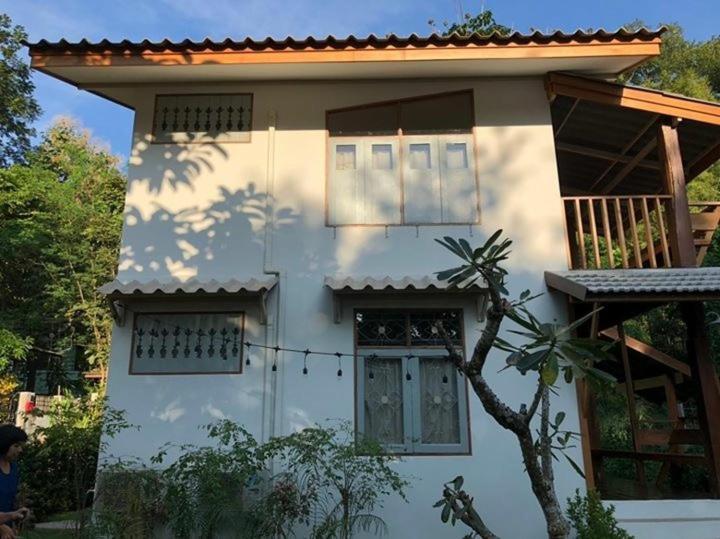 Paiyannoi Guesthome Chiang Mai Exteriör bild