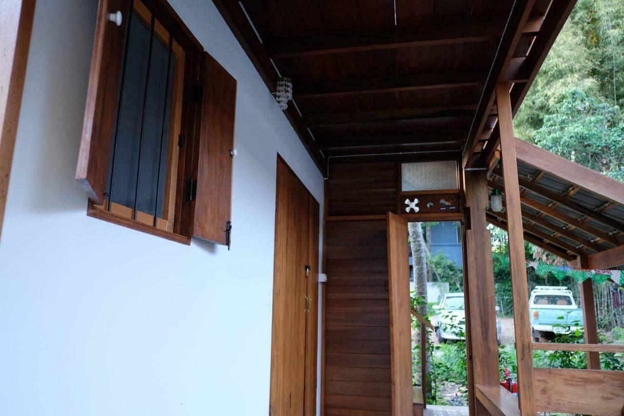 Paiyannoi Guesthome Chiang Mai Exteriör bild